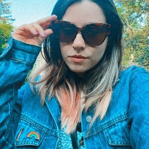 Meet your Posher, Steph